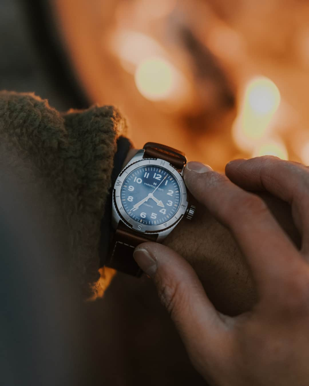 Hamilton Watchさんのインスタグラム写真 - (Hamilton WatchInstagram)「A week full of adventure and exploration in Finland, with special guests to kick off the festive season.  #hamiltonwatch #hamiltonfamily #happyholidayswhereveryouare」11月14日 23時24分 - hamiltonwatch