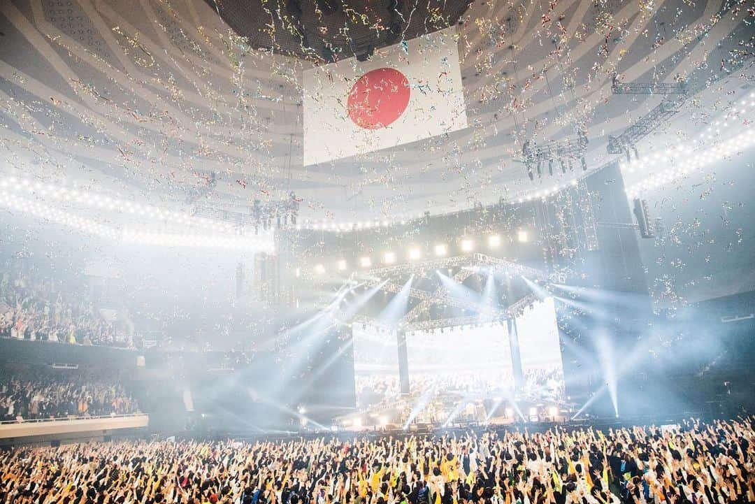 04 Limited Sazabysさんのインスタグラム写真 - (04 Limited SazabysInstagram)「. 11/12(日) 日本武道館 DAY2 『THE BAND OF LIFE』  📸 @ninjajon」11月14日 23時46分 - 04limitedsazabys_official