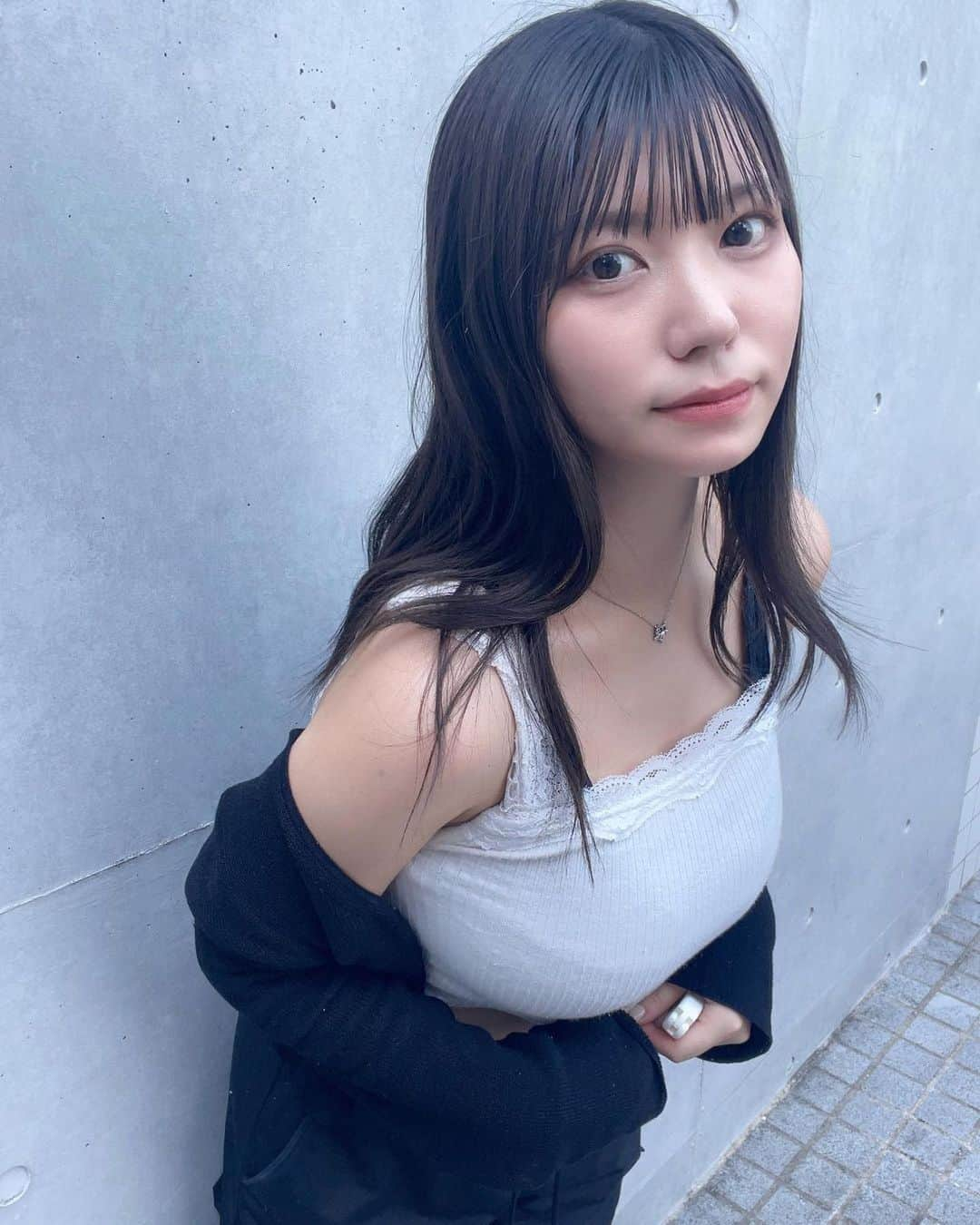 美女ホリダーさんのインスタグラム写真 - (美女ホリダーInstagram)「今回ご紹介させていただくのは ▶︎▷▶︎ @mmeeoo914 さん ⁡ ⁡ *- - -*- - -*- - -*- - -*- - -*- - -* ⁡ 素敵な投稿をありがとうございました☺️ ⁡ ⁡ 美女ホリダーでは、 他にも可愛い女の子・綺麗な女の子を 紹介しているので、 ぜひプロフィールから覗いてみてください！✨ ⁡ #美女ホリダー を付けるか、タグ付けで、 皆さまの素敵な投稿をピックアップして ご紹介させていただきます♪ ⁡ ⁡ #美少女図鑑 #可愛い女子 #女子高校生 #ミスコンテスト #女子大学生 #自撮り女子部 #ティックトッカー #グラビア撮影 #美人モデル #美女スタグラム #インスタ美女 #ポートレート女の子 #エロかわ #美人さん #水着女子 #清楚系 #癒し系女子 #あざとい系女子 #可愛い女の子と繋がりたい #セルフィー女子 #自撮り女子部 #自撮り部 #スレンダー #スレンダー美人 #黒髪女子 #黒髪ロング #黒髪ストレート #日本美女」11月14日 23時44分 - cute_girl_horidar