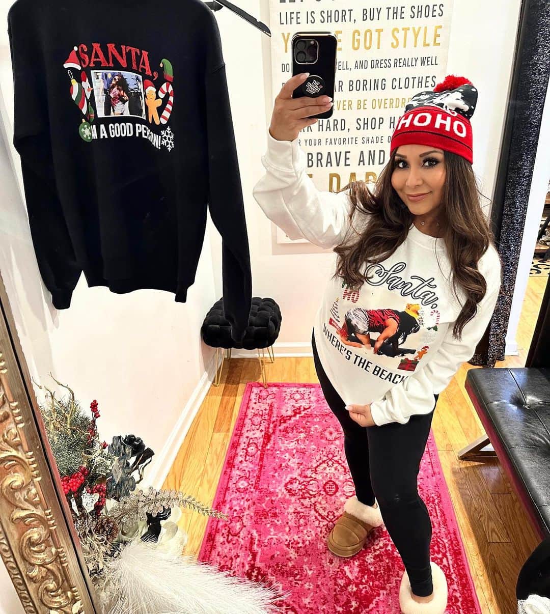 ニコール・ ポリッツィのインスタグラム：「SNOOKI XMAS SWEATERS 🎄🥂 tis’ the season bitches! CANT WAIT for my VIP EVENT this Saturday! 🥂🥂🥂 Celebrating 5th year anniversary of my Madison Store & MY BIRTHDAYYYYY! Link in bio for tickets! 💋」