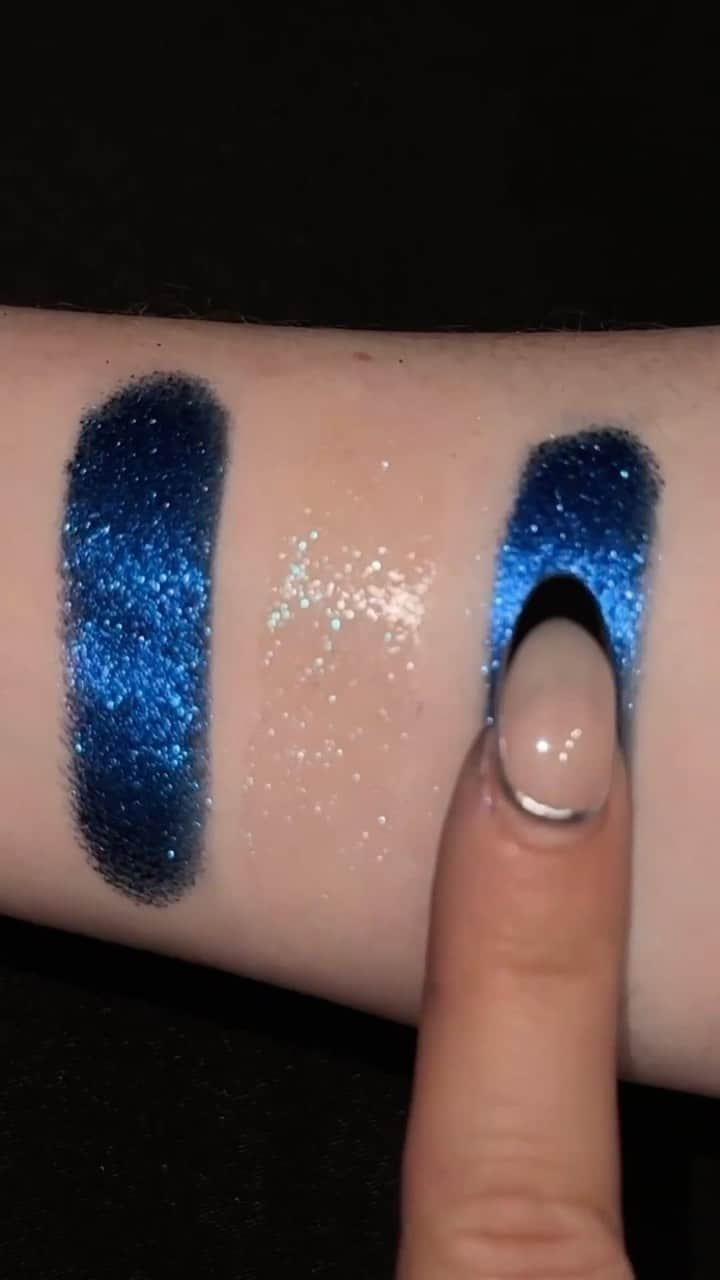 パット・マグラスのインスタグラム：「STARRY SWATCHES ⭐️⭐️⭐️Set your sights on the stars with DARK STAR 006 V4. The depth of the Blitz Sapphire Eye Shadow, paired with shimmering blue pearls, creates a mesmerizing majorness. The Cyber Electric Eye Gloss, translucent with cerulean pearls, brings a touch of the cosmos to your eyes. ⭐️⭐️⭐️ Shop NOW on PATMcGRATH.COM.  💙STARRING💙 DARK STAR 006 V4 Blitz Sapphire Eye Shadow (Blackened Sapphire with Bright Blue Sparkling Pearls) Cyber Electric Eye Gloss (Translucent with Cerulean Sparkling Pearls)」