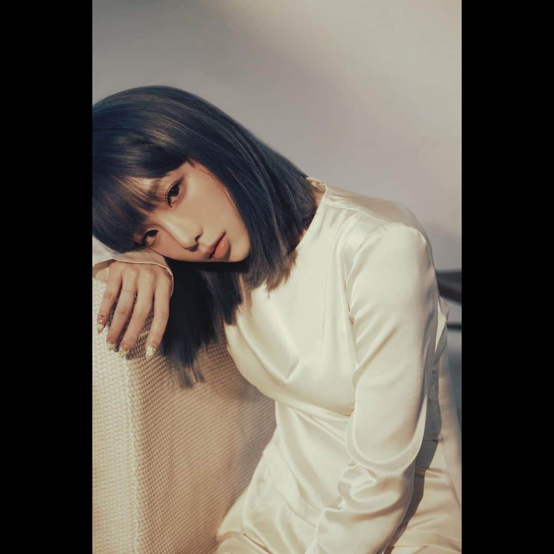 SMエンターテインメントのインスタグラム：「TAEYEON 태연 'To. X' Image Teaser  TAEYEON 태연 The 5th Mini Album ‘To. X’  🎧 2023.11.27 6PM KST  💿 Pre-Order & Pre-Save  https://taeyeon.lnk.to/to.x  #태연 #TAEYEON @taeyeon_ss @taeyeon.smofficial  #ToX #TAEYEONToX #소녀시대 #GirlsGeneration」