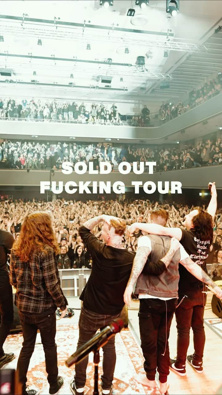 コリィ・テイラーのインスタグラム：「Fuck yeah, THANK YOU ALL. Let’s keep this shit going. 🎥 @chrstnlwrnce」