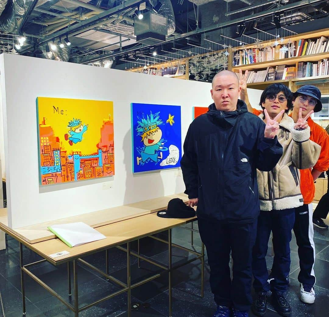 渕野右登さんのインスタグラム写真 - (渕野右登Instagram)「久々に3人で会った  「ソロモンの偽証」Netflixで配信されてるので是非観てください〜。」11月15日 0時25分 - yutofuchino_official