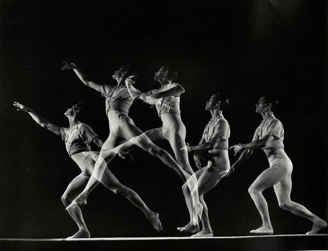 lifeのインスタグラム：「Multiple exposure of ballet dancer Hugh Laing executing a grand jete.   LIFE Photographer Gjon Mili had a deep appreciation for the performing arts, and over the years he made iconic photographs of dancers, musicians, and actors. Click the link in our bio to learn more about Mili!   (📷 Gjon Mili, 1943/LIFE Picture Collection)  #LIFEMagazine #LIFEArchive #LIFEPictureCollection #GjonMili #Photographer #1940s #Ballet #Dancer #MultipleExposure」
