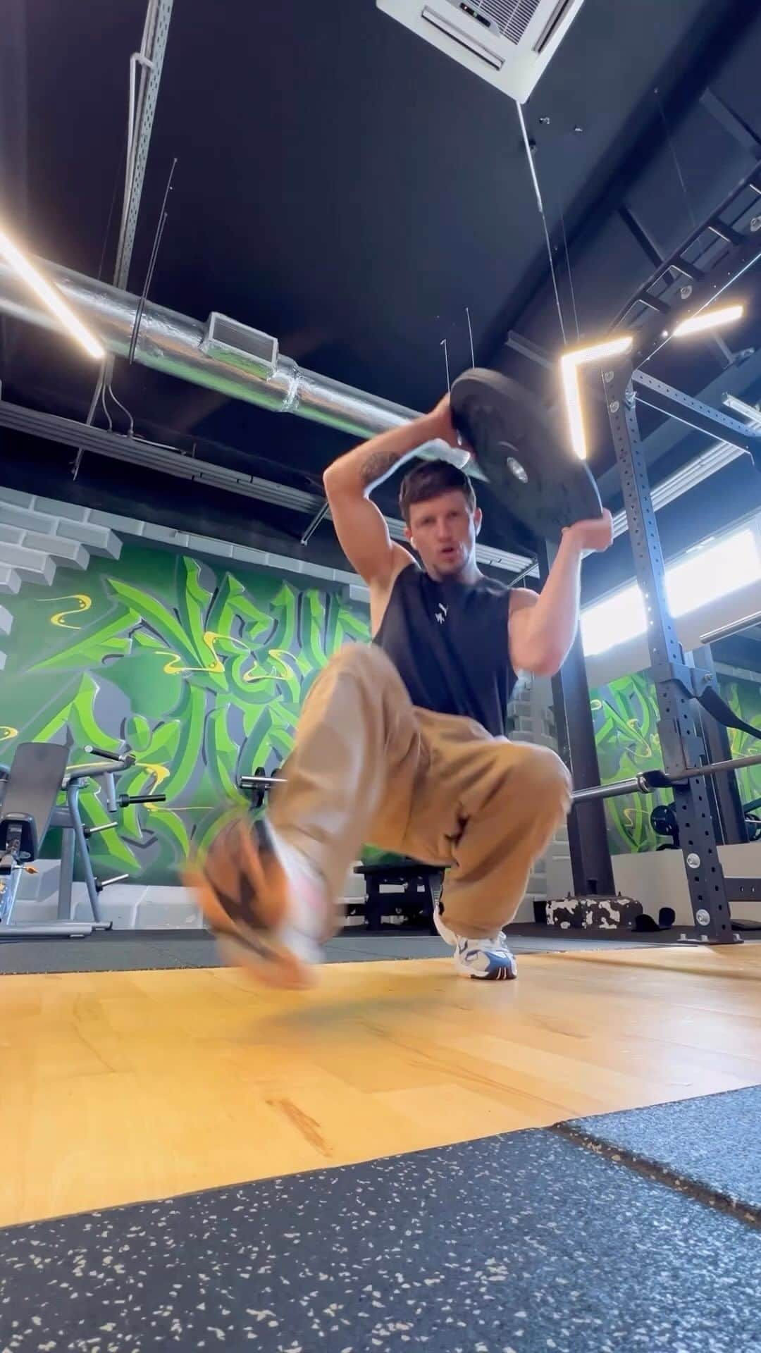 オリンピックのインスタグラム：「Ever wondered how breaking athletes get in shape? 🤯 Here’s how @kuzyaism preps for the Olympics.  Mixing Ukrainian traditional moves with incredible skills! 🔥   🎥 @kuzyaism」