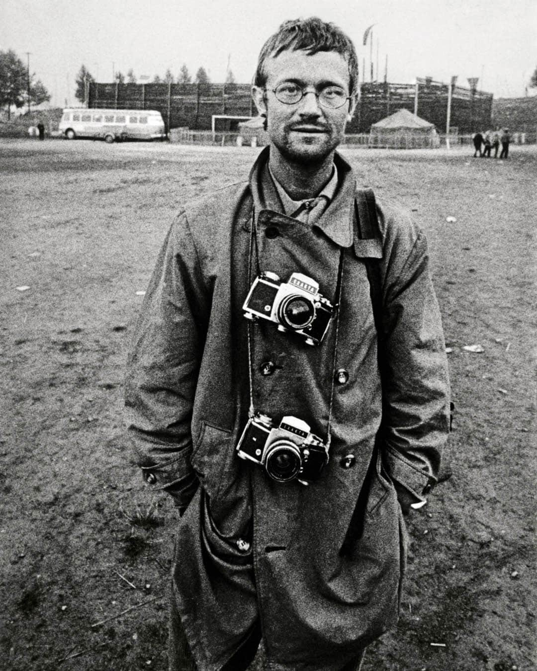 Magnum Photosのインスタグラム：「@josef_koudelka: Next, a new illustrated biography by Melissa Harris, tells the remarkable story of Koudelka’s life and photographic practice 📸⁠ ⁠ A career spanning six decades and many defining moments, Josef Koudelka’s story is etched into the history of photojournalism and of Magnum itself. Yet, throughout his career, Koudelka has eschewed talks, interviews and teaching opportunities – jokingly referring to himself as “Mr. No" – propagating the enigma surrounding the man behind the lens. ⁠ ⁠ In a new book published by @aperturefnd and @magnumfoundation, Josef Koudelka: Next, writer Melissa Harris compiles ten years of exclusive interviews with the artist, recounting his life and career since his birth in 1938, his two decades in political exile, six decades of photographic practice and his philosophy of photography. ⁠ ⁠ 🔗 Tap the link in the @magnumphotos bio to explore the book.⁠ ⁠ PHOTOS (left to right):⁠ ⁠ (1) Josef Koudelka with two Exakta cameras, Slovakia. 1968; from Josef Koudelka: Next (Aperture, 2023). © 2023 Bohumil Puskailer⁠ ⁠ (2) Warsaw Pact tanks invade Prague. Prague, Czechoslovakia. August 21, 1968. © @josef_koudelka / Magnum Photos⁠ ⁠ (3) Parc de Sceaux. Hauts-de-Seine, France. 1987. © @josef_koudelka / Magnum Photos⁠ ⁠ (4) Ireland. 1976. © @josef_koudelka / Magnum Photos」