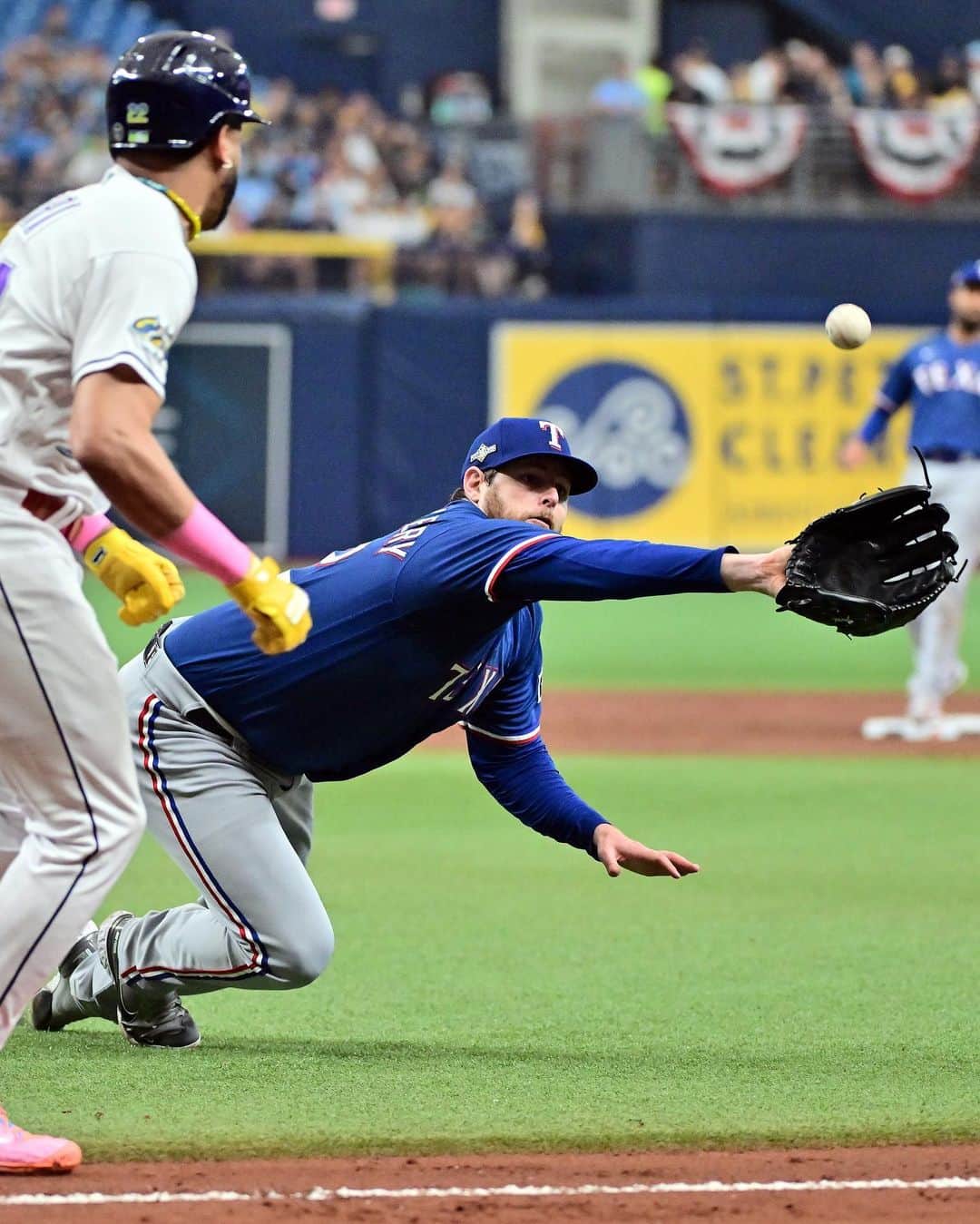 テキサス・レンジャーズのインスタグラム：「Monty laid it all on the line this Postseason. #WentAndTookIt」