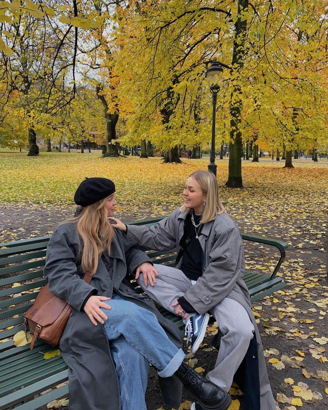のインスタグラム：「November 🍂」