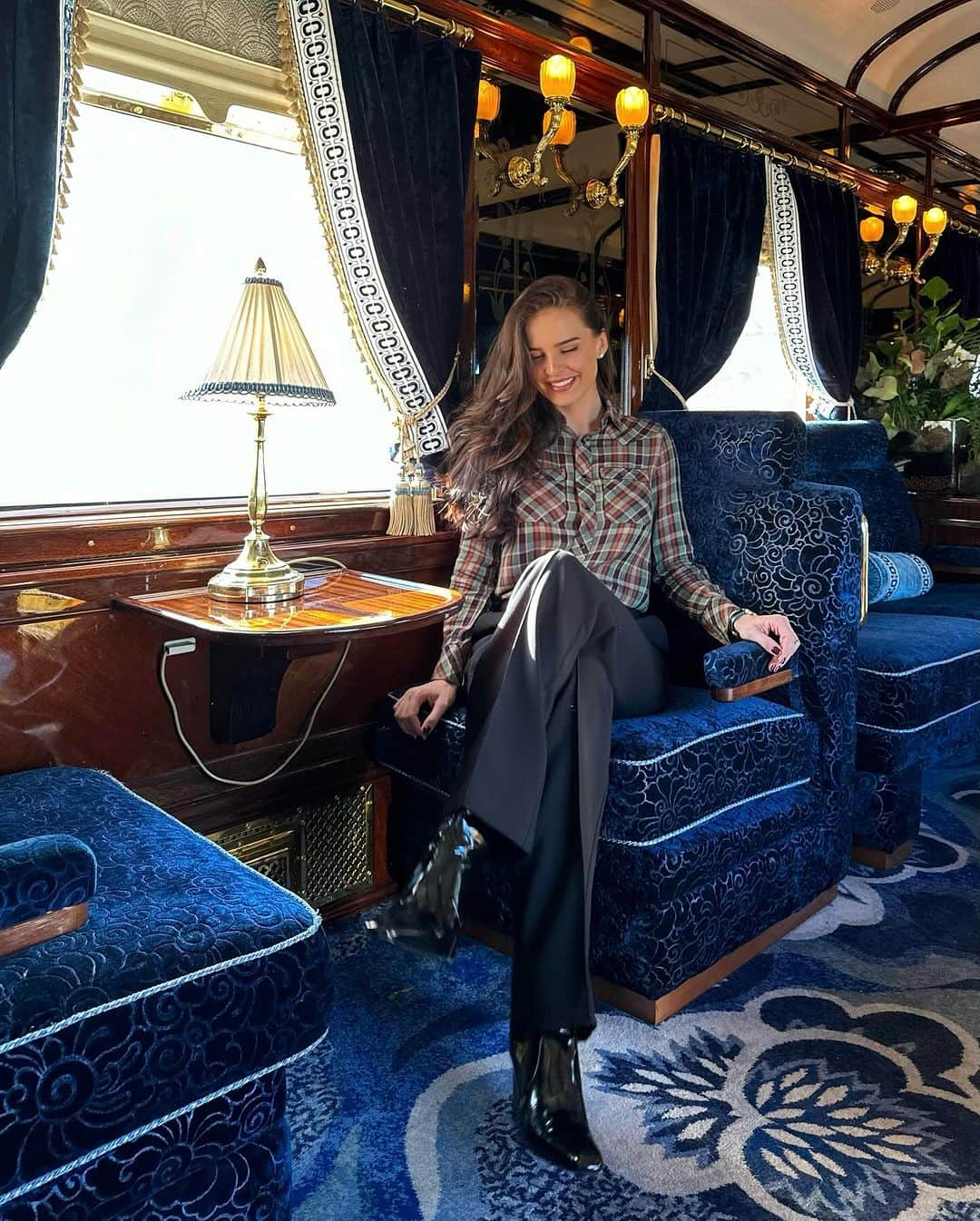 アンナ・アンドレスさんのインスタグラム写真 - (アンナ・アンドレスInstagram)「Welcome aboard」11月15日 1時25分 - ann.andres