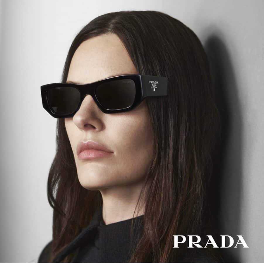 アマンダ・マーフィーさんのインスタグラム写真 - (アマンダ・マーフィーInstagram)「@prada Eyewear #PradaFW23」11月15日 1時33分 - amandajeanmurphy