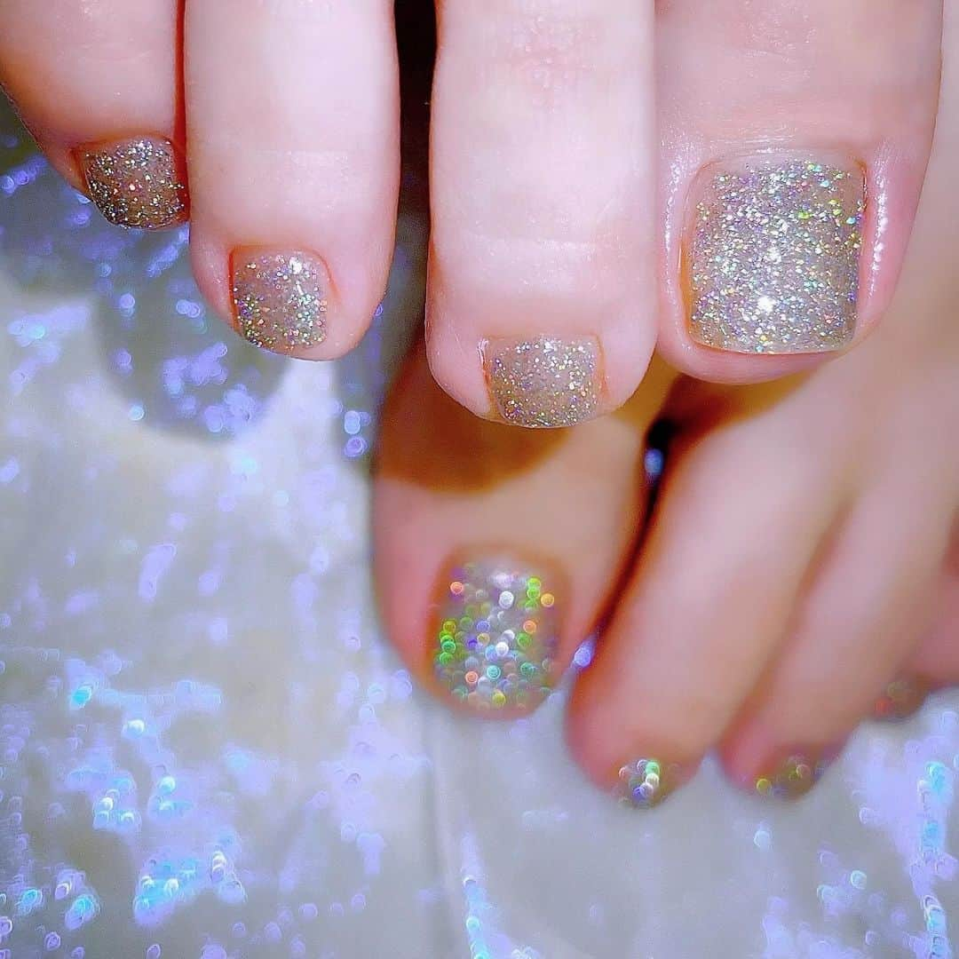 なかやまちえこのインスタグラム：「𝔉𝔩𝔞𝔰𝔥 𝔫𝔞𝔦𝔩𝔰.⠀ ⠀ @licaxxx1 さん⠀ ⠀ @aby_sharenail #nail #nails #nailart #ネイル #美甲 #ネイルアート  #japanesenailart #manucure #japanesenails #manicurist #gelnails #أظافر #네일아트 #미용  #เพ้นท์เล็บ #artedeuñas #เพ้นท์เล็บเจล #ジェルネイルデザイン #ネイルデザイン #nagelkunst #フラッシュネイル #flashnails ⠀ @emena_nail.official #pr」