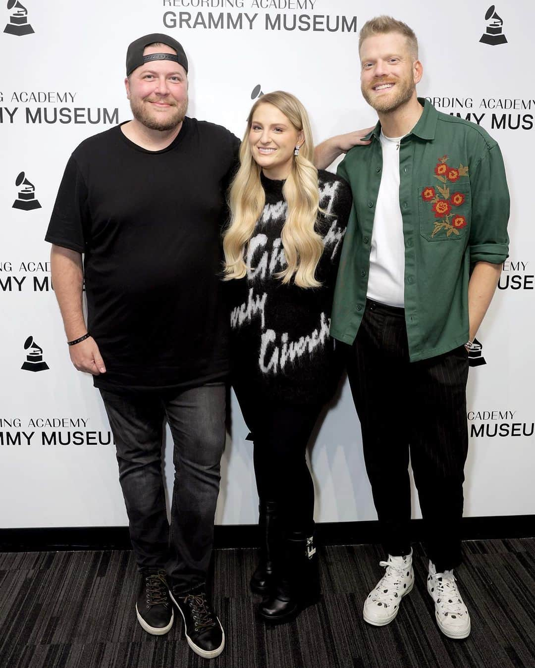 メーガン・トレイナーさんのインスタグラム写真 - (メーガン・トレイナーInstagram)「We're takin' it back to our night with #MeghanTrainor at the #GRAMMYMuseum! 🤩  Not only did the GRAMMY-winning artist discuss details about her latest music and new book 'Dear Future Mama' in a Q&A with @Billboard’s Tetris Kelly, but she also gave an unforgettable performance with special guest #ScottHoying!」11月15日 2時00分 - meghantrainor