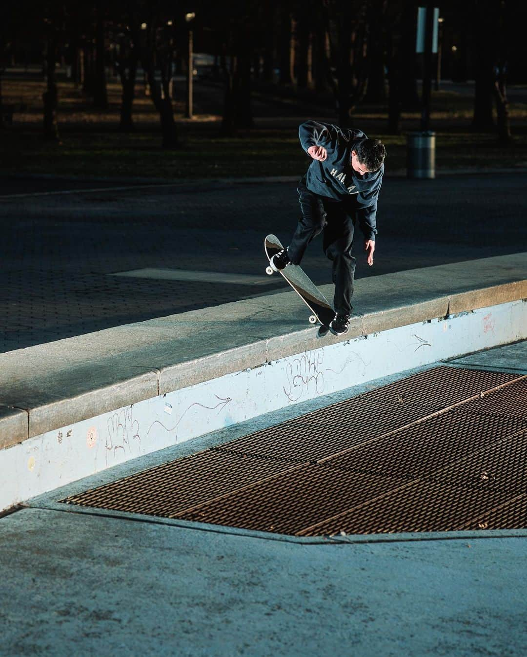 スラッシャーさんのインスタグラム写真 - (スラッシャーInstagram)「👉🏽 @frankyspears x @adidasskateboarding “UNION” part is playing on our YouTube channel 📺 📹 @mattschleyer」11月15日 2時05分 - thrashermag