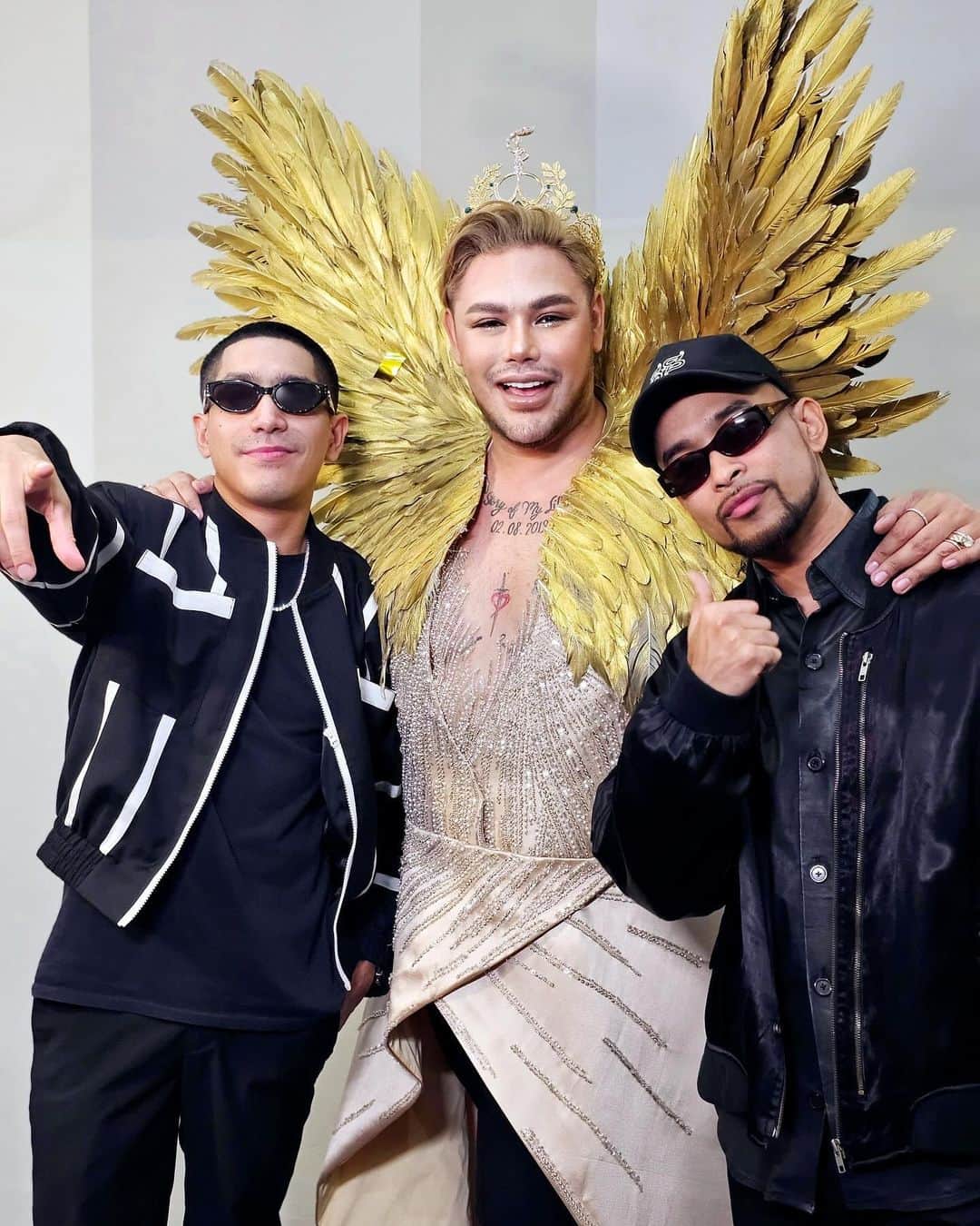 Ivan Gunawanのインスタグラム：「Thrilled to have delivered an unforgettable performance that left everyone entertained!  Grateful for the positive vibes and delighted to perform with @Twopee, the standout artist on the show.  #ivangunawan #ivangunawangoestobangkok  #missgrandinternational2023 #yayasanduniamegabintang」
