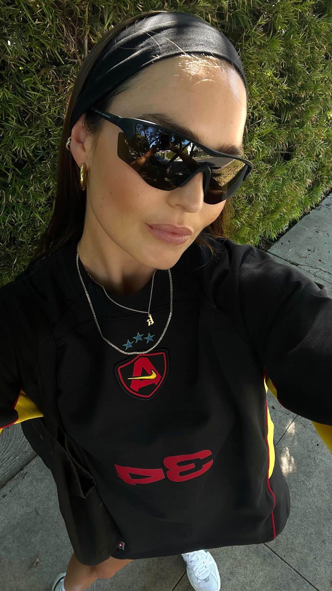 Kirsty Godsoのインスタグラム：「Ridin’ sporty ❤️‍🔥」