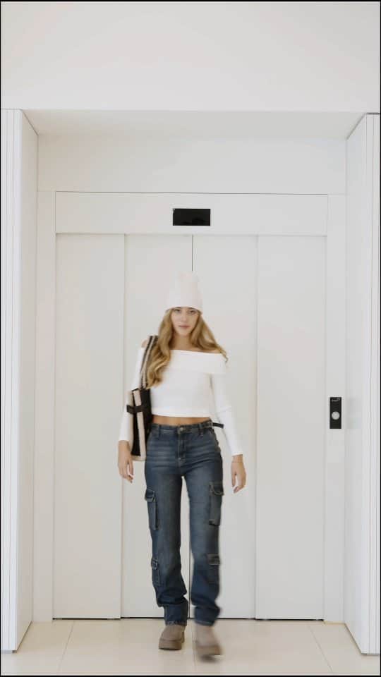 Stradivariusのインスタグラム：「A new type of casual and comfy 👆🏻  #stradivarius #stradilooks」