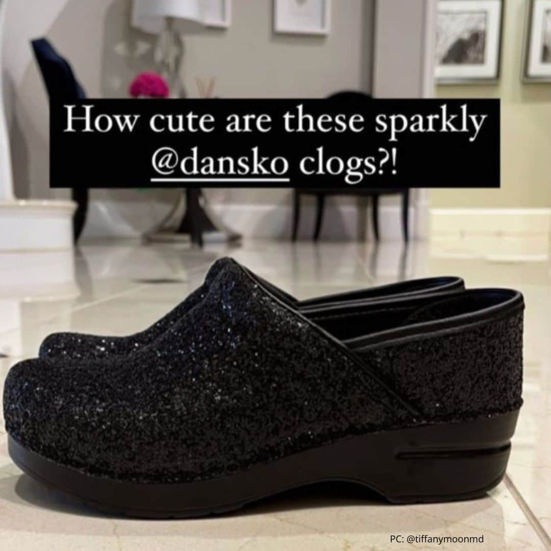 ダンスコさんのインスタグラム写真 - (ダンスコInstagram)「We love seeing how you wear our Pro Glitter clogs ✨ ✨ ✨   Keep tagging us in your posts, we're always looking for new pics 👀  Shop our LIMTED EDITION Glitter clogs, link in bio. #glitter  #danskofootwear #comfort #fashion #ootd #beautiful #happy #cute #travel #smile #joy #life #style #instadaily #friends #family #fun #instagood #gowhereyourehappiest #fallstyle #holidaystyle」11月15日 3時08分 - dansko