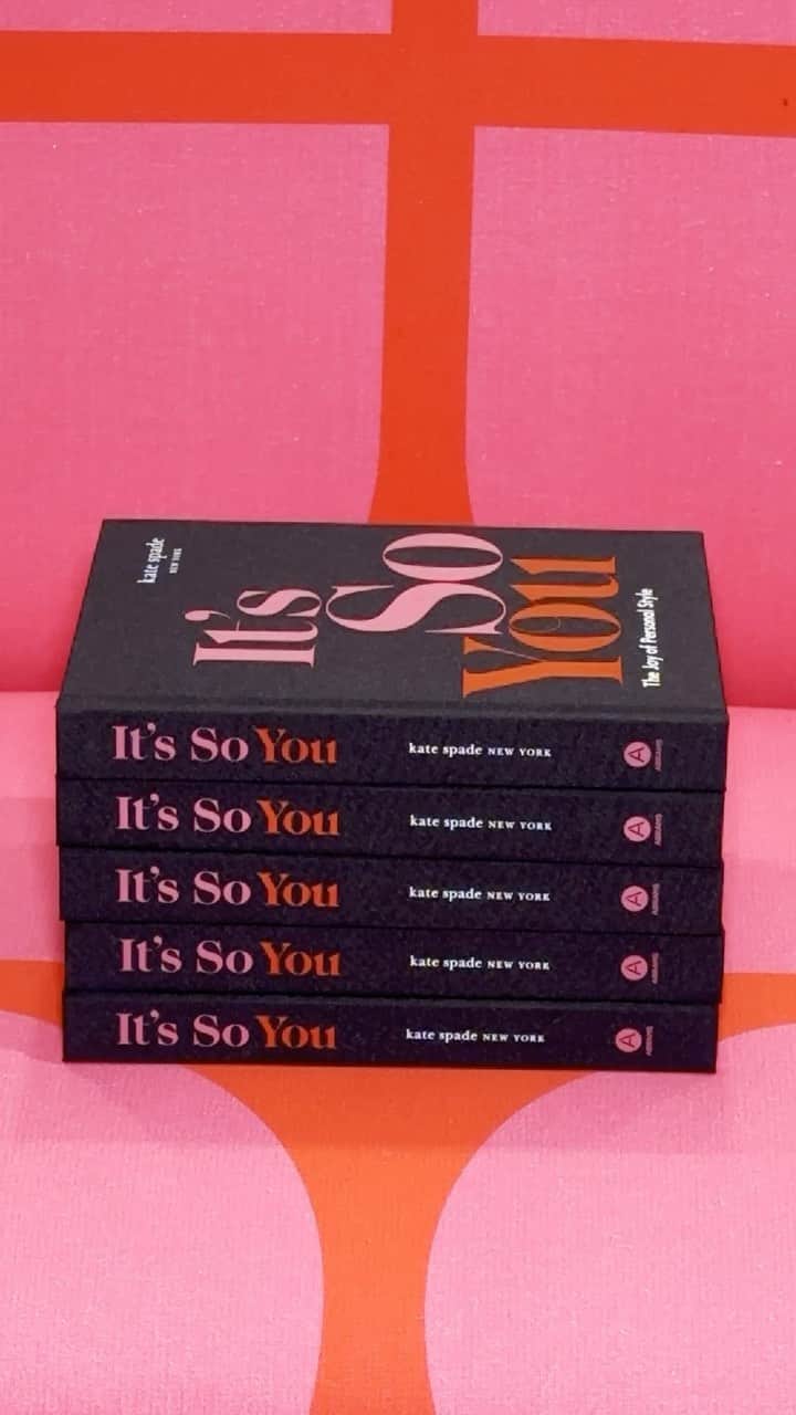 ケイト・スペードのインスタグラム：「It’s here! Our newest book, It’s So You, is all about the joy of personal style. Our advice? Buy two: one to keep, one to gift to an equally stylish pal. #katespadeny」