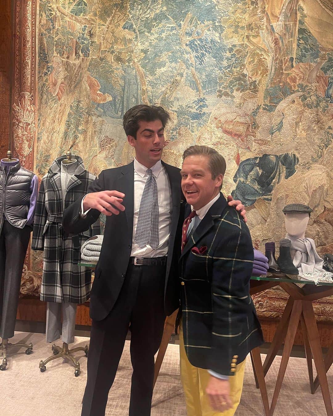 ポールスチュアートのインスタグラム：「We had the pleasure of having @w._matt_tinch_esq visit our flagship store for the first time earlier this week even though he has been a patron of our online shop for years. Victor welcomed him with a tour and conversation about the heritage of the brand. Nice to meet you, Matt!」