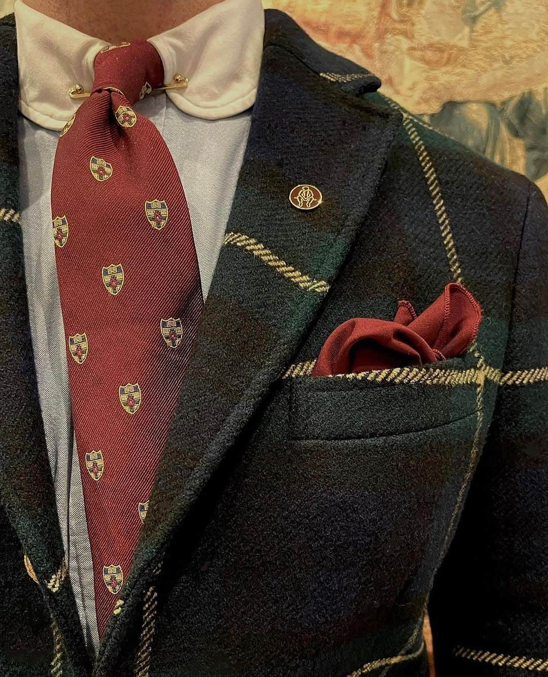 ポールスチュアートのインスタグラム：「We had the pleasure of having @w._matt_tinch_esq visit our flagship store for the first time earlier this week even though he has been a patron of our online shop for years. Victor welcomed him with a tour and conversation about the heritage of the brand. Nice to meet you, Matt!」