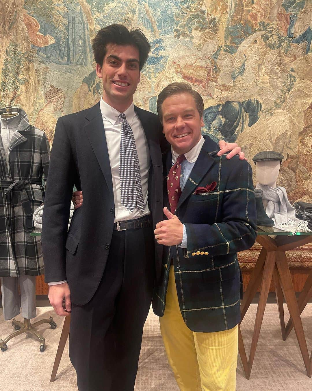 ポールスチュアートのインスタグラム：「We had the pleasure of having @w._matt_tinch_esq visit our flagship store for the first time earlier this week even though he has been a patron of our online shop for years. Victor welcomed him with a tour and conversation about the heritage of the brand. Nice to meet you, Matt!」