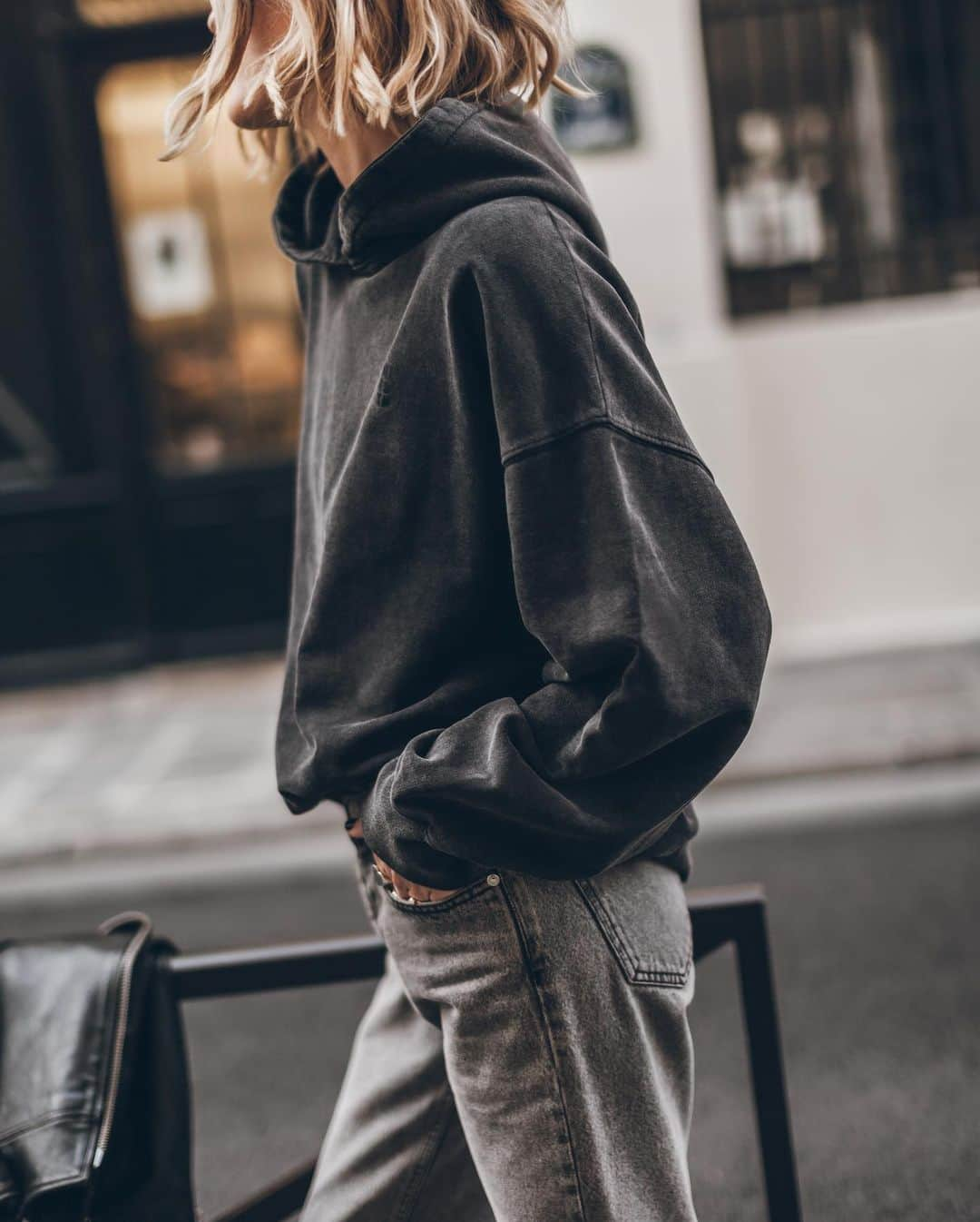 ジャクリーン・ミクタのインスタグラム：「Comfy greys ♥  *anzeige」