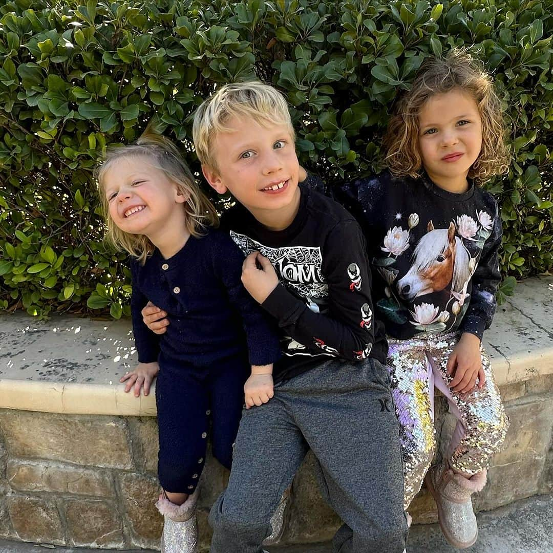 ニック・カーターのインスタグラム：「Yeah I’m missing my babies 🥹🥰」