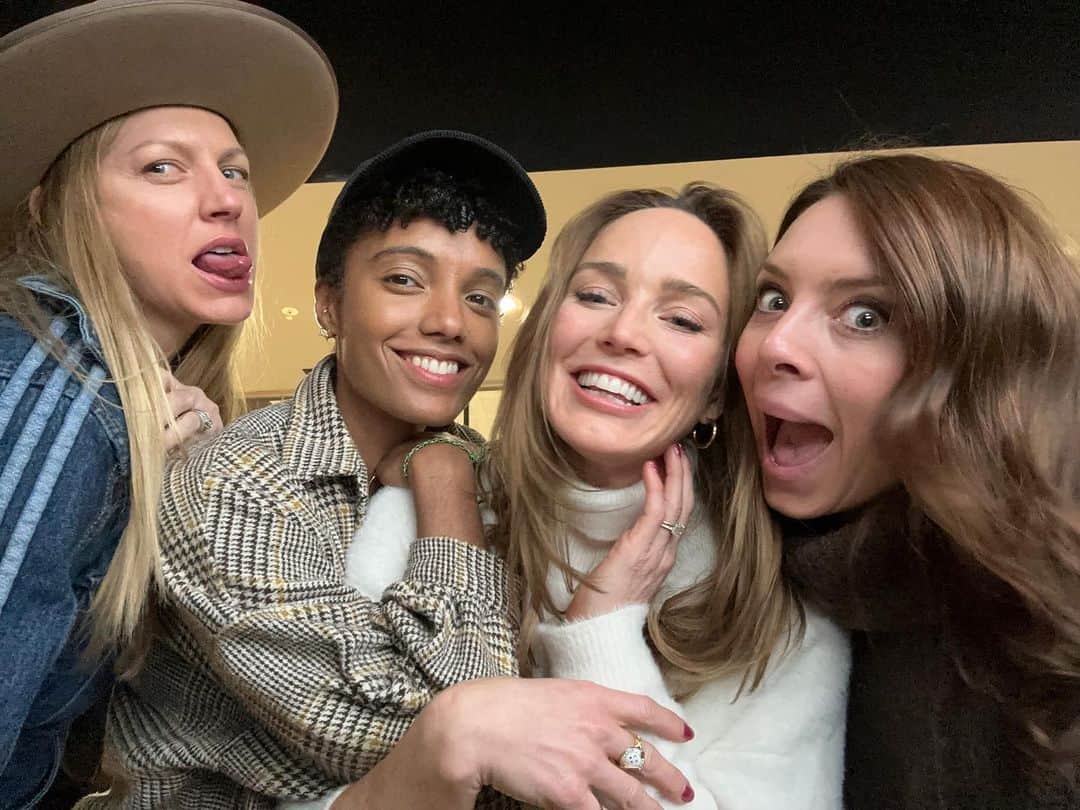ケイティ・ロッツのインスタグラム：「What a special weekend this was🥰 Getting to be reunited with the cast and spend a couple of days with people who love Legends as much as we do ❤️ thank you guys!」