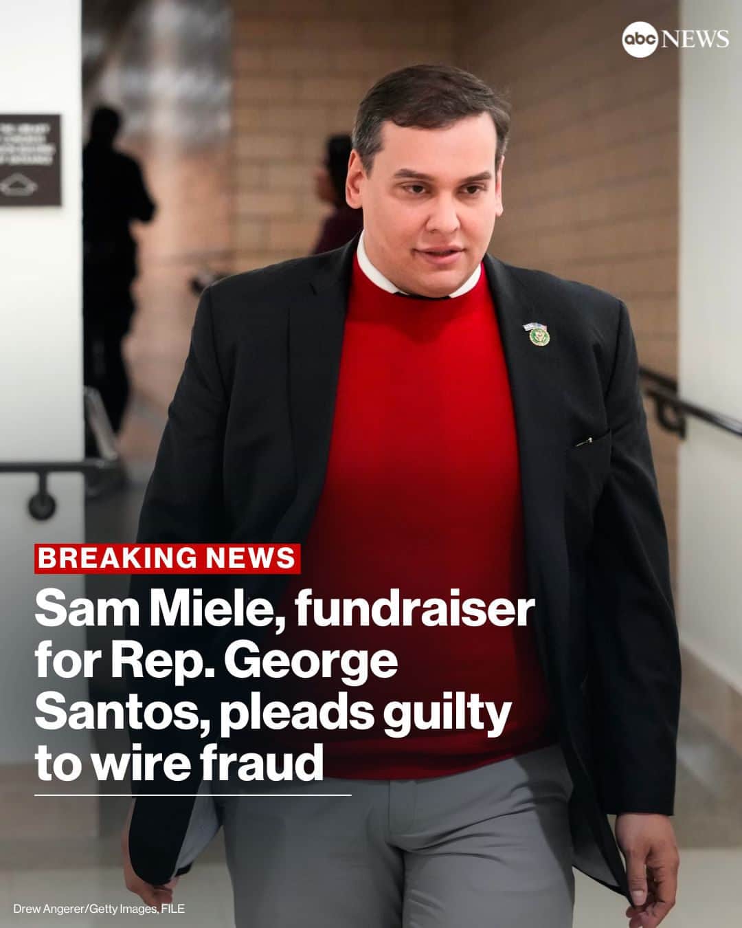 ABC Newsさんのインスタグラム写真 - (ABC NewsInstagram)「BREAKING: Sam Miele, a fundraiser for embattled Rep. George Santos, pleaded guilty to wire fraud in connection with impersonating an aide to then-House Speaker Kevin McCarthy. MORE AT LINK IN BIO.」11月15日 3時46分 - abcnews
