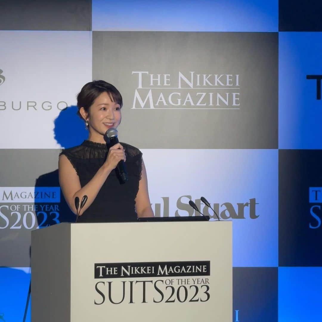 長野美郷さんのインスタグラム写真 - (長野美郷Instagram)「「SUITS OF THE YEAR 2023」の 司会を務めさせていただきました！  服装の自由度は上がりましたが だからこそ、こだわりを持ってスーツを着ることの 意味や楽しさ、奥深さを より強く感じることができるんだなぁと 私自身も学ばせていただきました🤭✨  私はスーツではなかったんですが 受賞者の皆さんを見ていて やたら 背筋がピンッと伸びた1日でした🥹  明日からも続けよ😎  オンライン生配信、ご覧くださった皆さま ありがとうございました！  #thenikkeimagazine #スーツオブザイヤー #SOY2023 #イベント司会 #背筋が伸びる #身に纏うもので気分が変わる ってなんだか素敵ですよね」11月15日 3時49分 - misato_nagano_1127