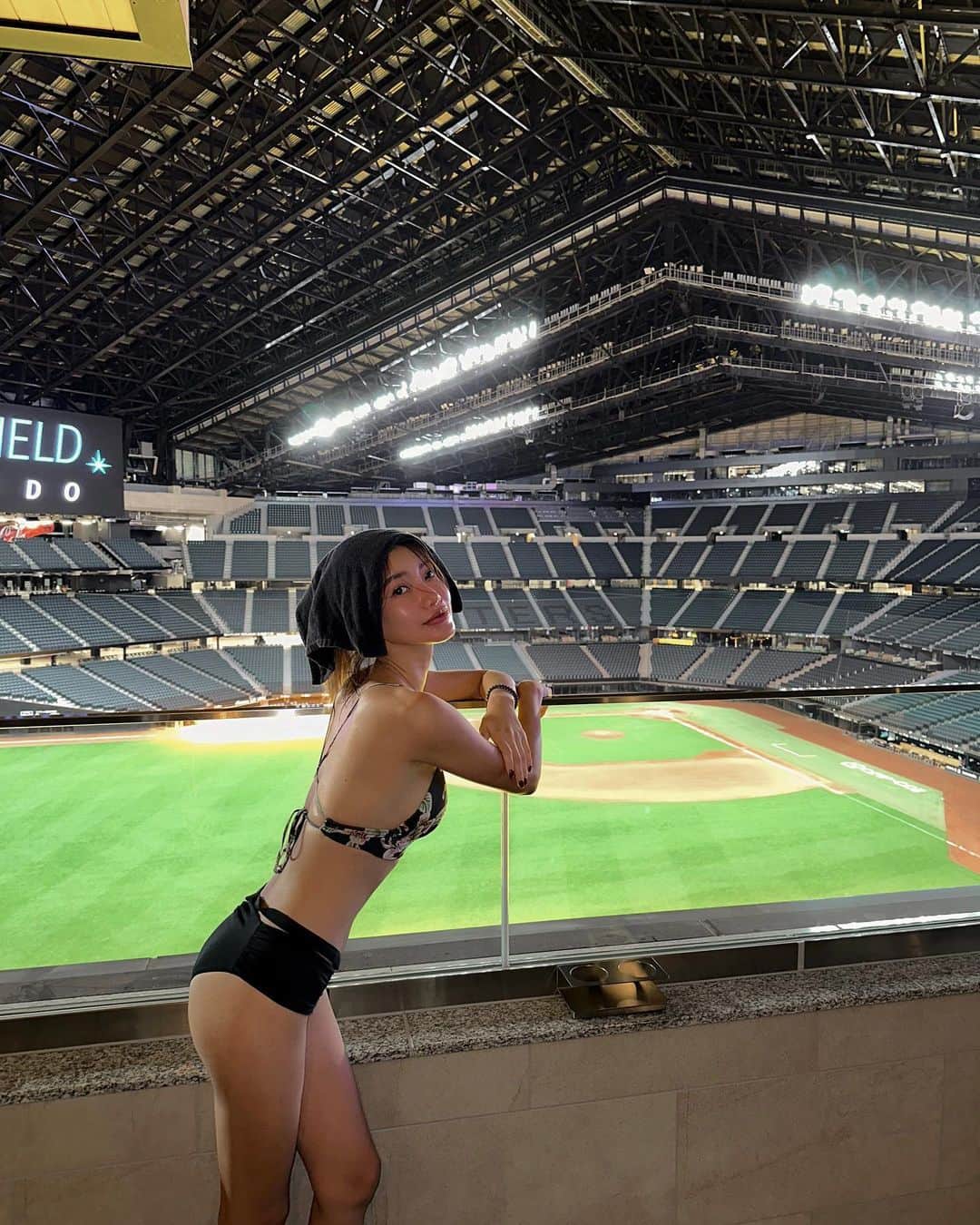 Kanna♡Ivyのインスタグラム：「球場にサウナがあった⚾️  整う前にギブアップしてしまうサ活初心者🙋‍♀️🧖‍♀️」