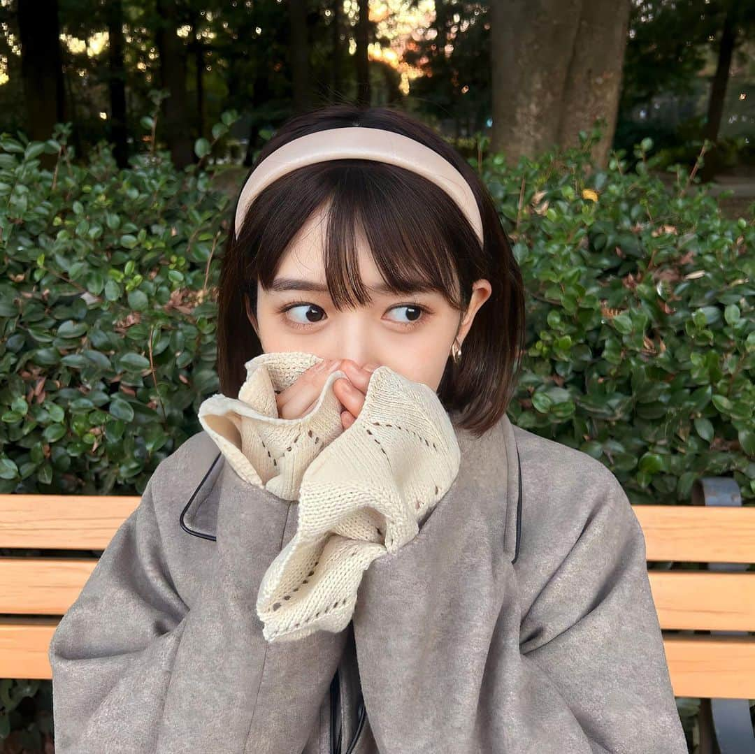 小泉遥香さんのインスタグラム写真 - (小泉遥香Instagram)「￤𝓬𝓸𝓶𝓹𝓸𝓽𝓪...💭☃❄🍂  毎日寒くて、秋なのか冬なのか分からない:;((•﹏•๑)));:  コンポタが美味しい季節だね♡  photo by...親友ちゃん🐰  #秋 ？#冬 ？ #私服#コンポタ #デート  #スペルはオリジナル #おでん にもハマりそう #小泉遥香 #しょーとへあ  #fashion #code #winter#ootd #autumn」11月15日 13時38分 - haruka_koizumi_official