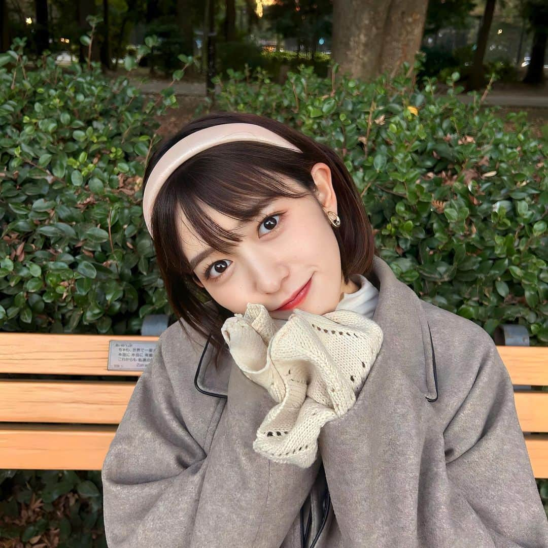 小泉遥香さんのインスタグラム写真 - (小泉遥香Instagram)「￤𝓬𝓸𝓶𝓹𝓸𝓽𝓪...💭☃❄🍂  毎日寒くて、秋なのか冬なのか分からない:;((•﹏•๑)));:  コンポタが美味しい季節だね♡  photo by...親友ちゃん🐰  #秋 ？#冬 ？ #私服#コンポタ #デート  #スペルはオリジナル #おでん にもハマりそう #小泉遥香 #しょーとへあ  #fashion #code #winter#ootd #autumn」11月15日 13時38分 - haruka_koizumi_official