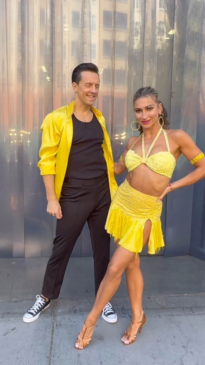 ジェイソン・ムラーズのインスタグラム：「Strive for excellence. Not perfection. Have fun. Enjoy the dance. Enjoy your life. Thank you @dancingwiththestars & @daniellakaragach for this radical ride. 🕺✨✨✨」