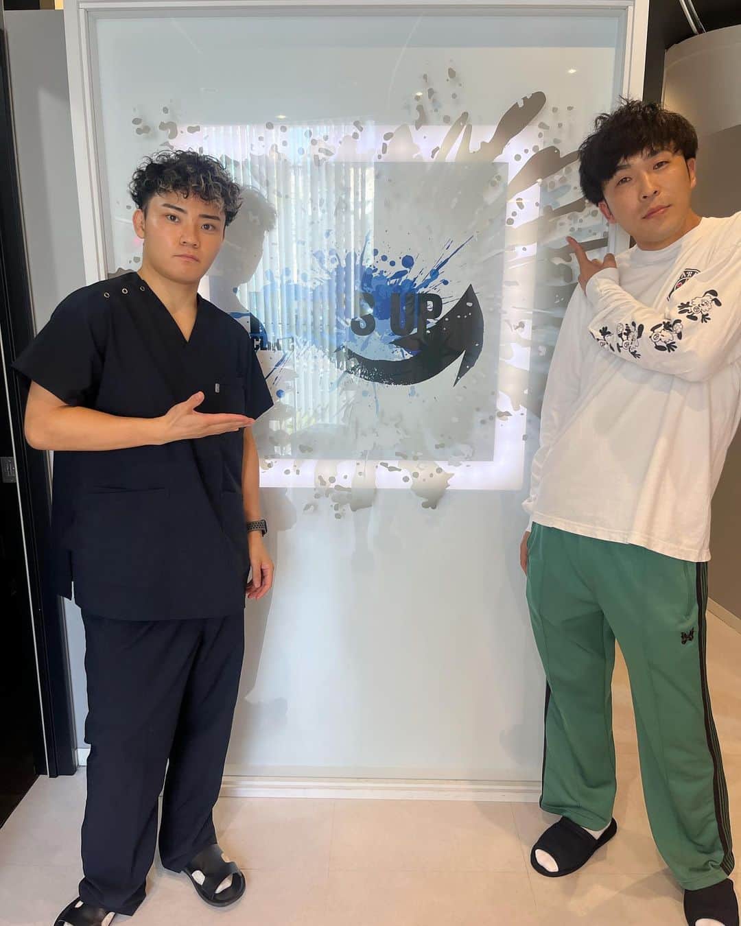 のインスタグラム：「. 髭脱毛2回目 スタッフの人みんな優しすぎ ツルツルまでもう少し🤩 . ⚠️僕の投稿を見た方は ヒゲの医療脱毛が1回5,120円で 受けられます！！！  . メンズ専用美容医療 『MEN'S UP CLINIC』  #PR」