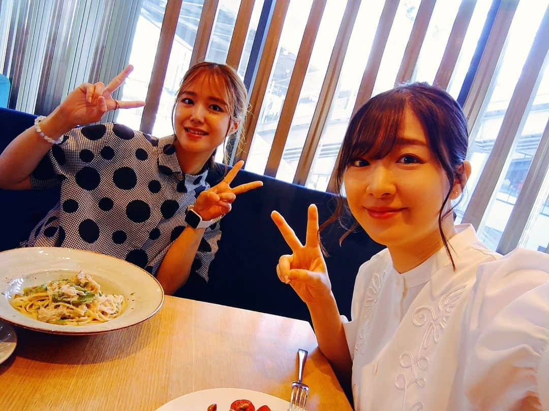 葉山いくみのインスタグラム：「久しぶりに芳野由奈ちゃんとご飯したときの📷 話し足りなくてご飯してカフェしてカフェしたദി ᷇ᵕ ᷆ )  #芳野由奈 #葉山いくみ」