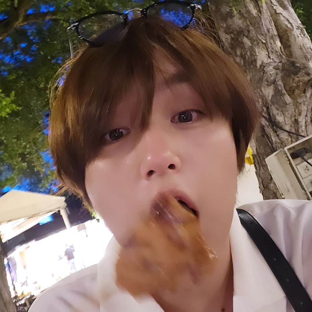 伊野尾慧さんのインスタグラム写真 - (伊野尾慧Instagram)「⁡ ⁡ タイ旅行🇹🇭⁡ 親友達と食べて飲んで最高でした😭⁡ また行きたい ...