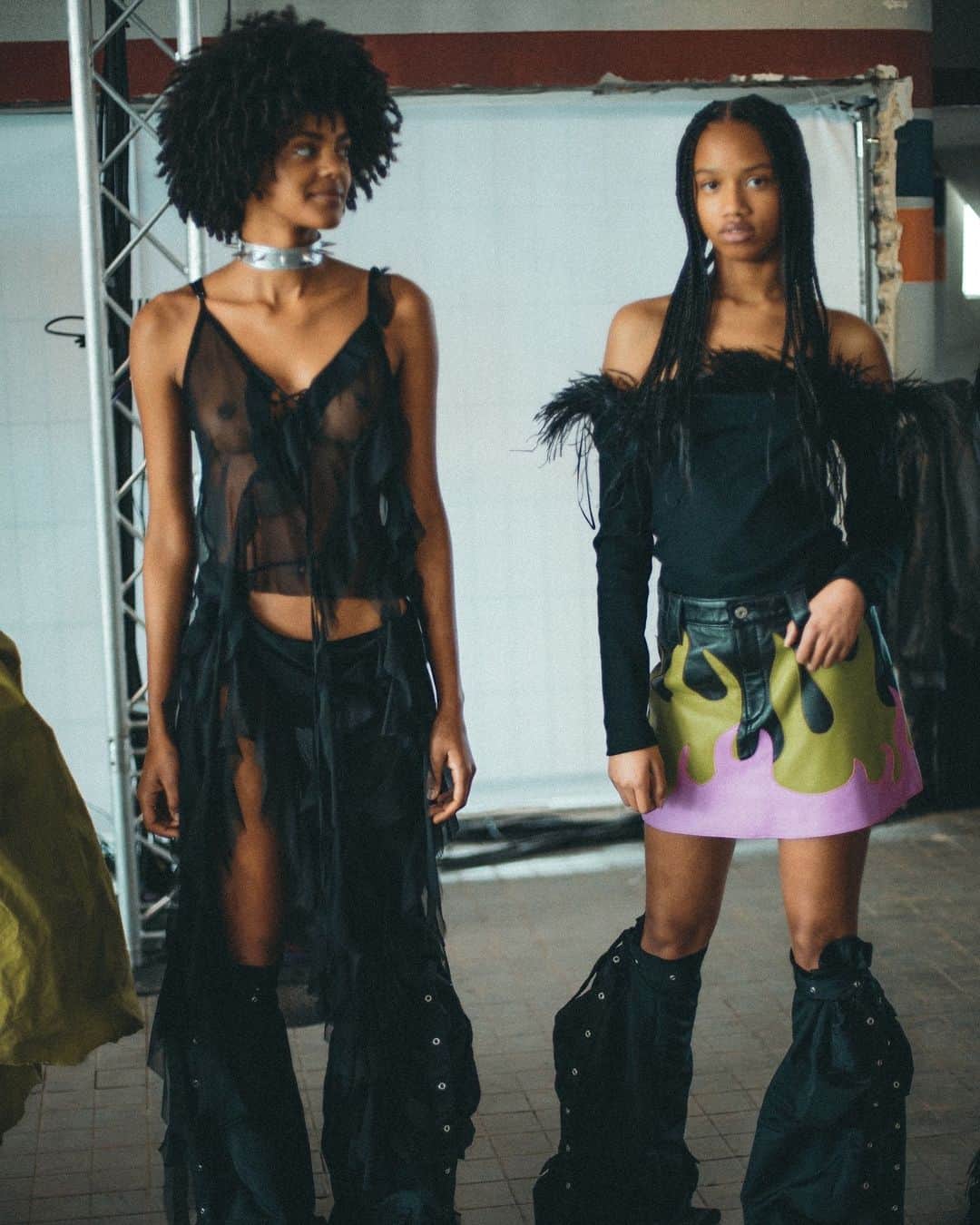Marques Almeidaのインスタグラム：「Our M’A Girls at our AW23 backstage. 🔥  Shop both looks at marquesalmeida.com   #marquesalmeida #howdoyouwearyourma #aw23」