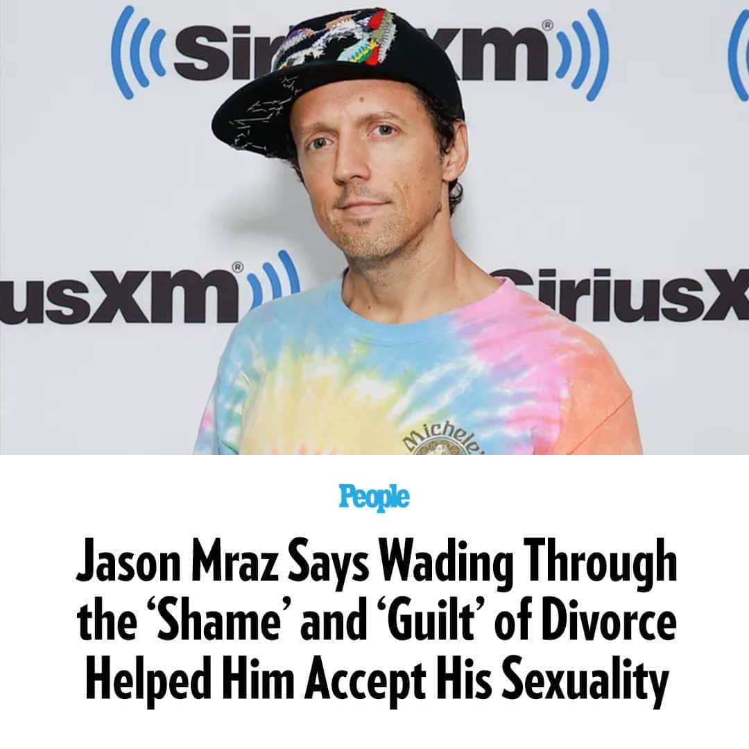 People Magazineのインスタグラム：「Jason Mraz is opening up about his sometimes difficult path to self-acceptance since coming out as a member of the LGBTQ+ community in 2018. “You want to heal as many relationships of the past as possible and at the same time, step into this new acceptance and new identity or whatever I’m claiming, and that’s hard," the singer said. Tap the link in bio for the full story. | 📷: Getty」