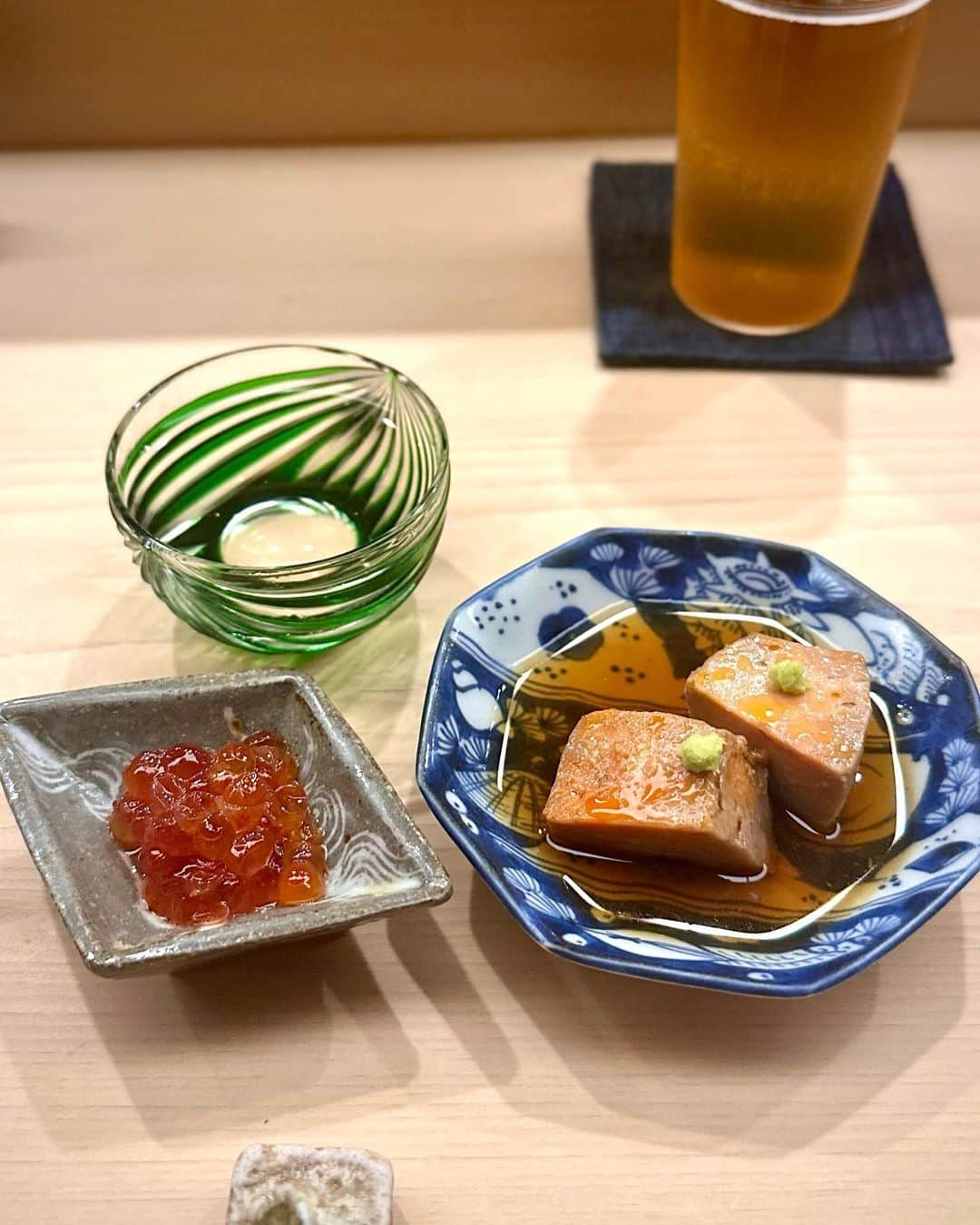 箕輪玖美さんのインスタグラム写真 - (箕輪玖美Instagram)「日本橋 蛎殻町 すぎた🍣 ・ ・ 中々予約が取れない鮨の名店へ、予約を取って頂けたので待望の訪問✨ ・ ・ 正統派の江戸前鮨を堪能して来ました✨ お鮨大好き💕 美味しゅうございました😊  #蛎殻町すぎた #すぎた #江戸前鮨 #お鮨  #お鮨好きな人と繋がりたい #日本橋グルメ #instagourmet #sushi #japanesefood #ご馳走様でした #口福 #食いしん坊 #アラフィフ女子 #箕輪玖美」11月15日 6時34分 - kumi.111