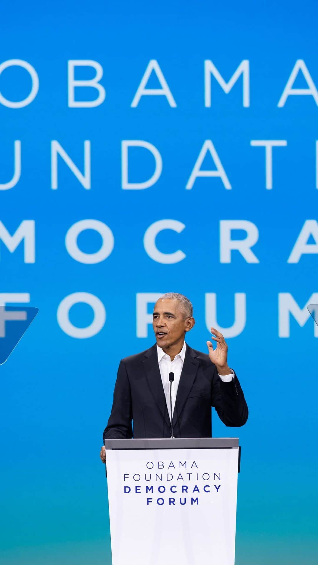 Barack Obamaのインスタグラム：「At our @ObamaFoundation Democracy Forum, we brought together hundreds of leaders from around the world to talk about how we can create a more inclusive and sustainable economy that works for everyone. Take a look:」