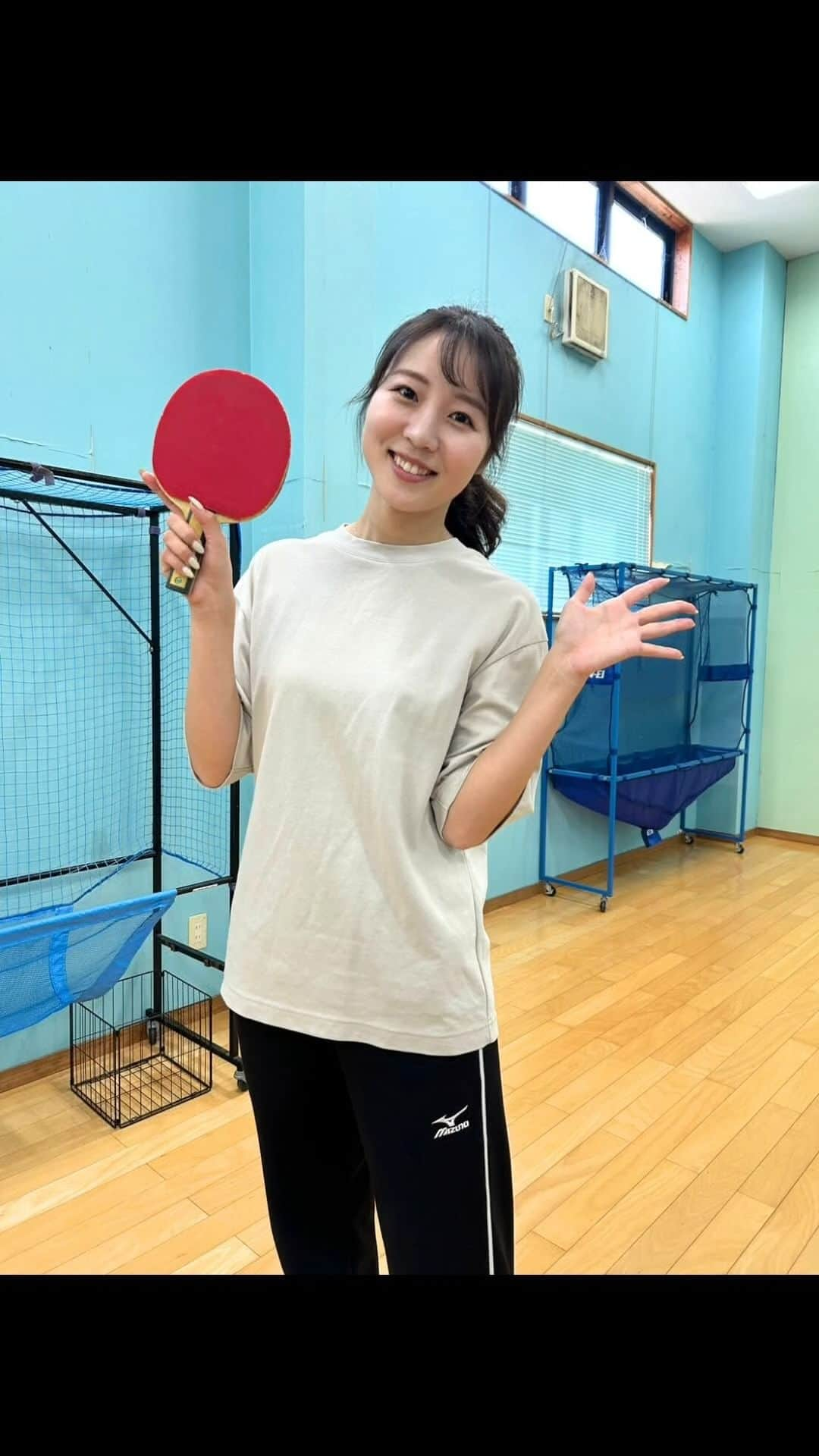 愛媛朝日テレビ アナウンサーのインスタグラム：「アハ体験ムービー👀 川上アナvs村上アナ🏓対決はYouTubeで！ ぜひご覧ください✨  #eat #愛媛朝日テレビ #愛媛  #アハ体験 #間違い探し #川上夏子 #村上健太郎 #アナウンサー #卓球 #対決」