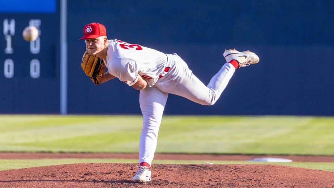 トロント・ブルージェイズのインスタグラム：「For those that don’t know Adam Macko (@a.mcko)…on August 22 against Spokane struck out 11 in 5 innings! 🇨🇦⚾️🔥  Congratulations on being named to the @BlueJays 40-man roster!   From #AtTheNat 🔜 #NextLevel   #LegendsStartHere」