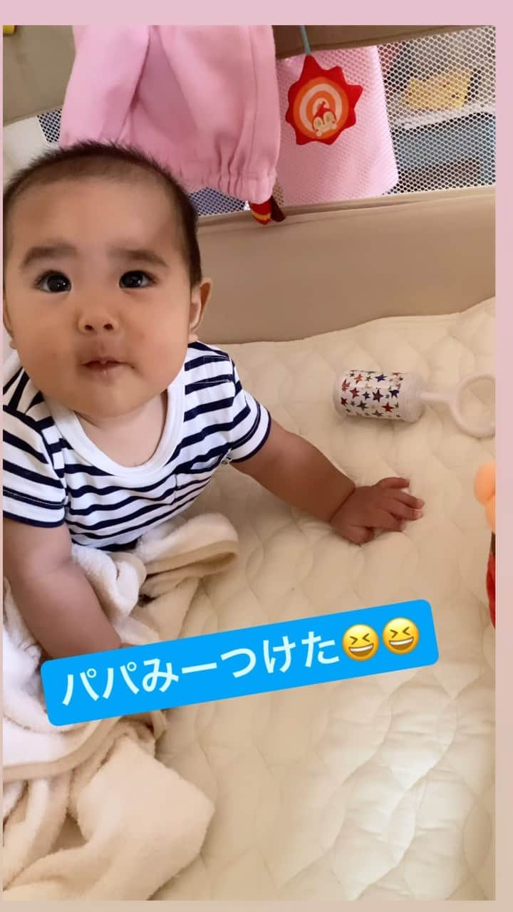 川畑雅秀のインスタグラム：「アンパンマンよりパパ🤣🤣 嬉しい〜〜〜😊😊 #生後6か月 #男の子 #然くん #アンパンマン #パパ」