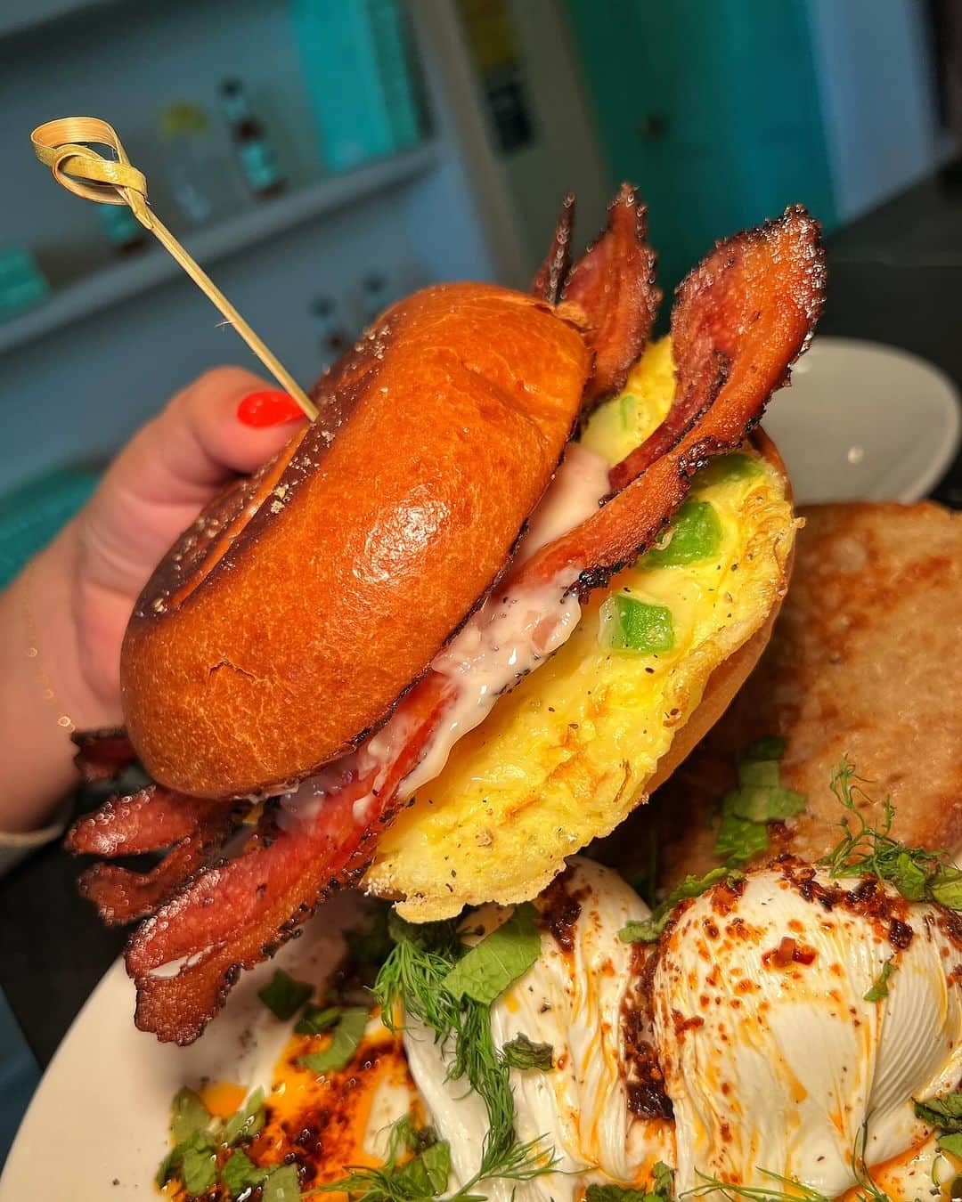 エッグショップのインスタグラム：「Get a little spicy with a bite of our delicious PEPPER BOY SANDWICH! 🫑🍳🔥 #EGGSHOPNYC 📍151 Elizabeth Street (Nolita) 📍138 N 8th (Williamsburg)」
