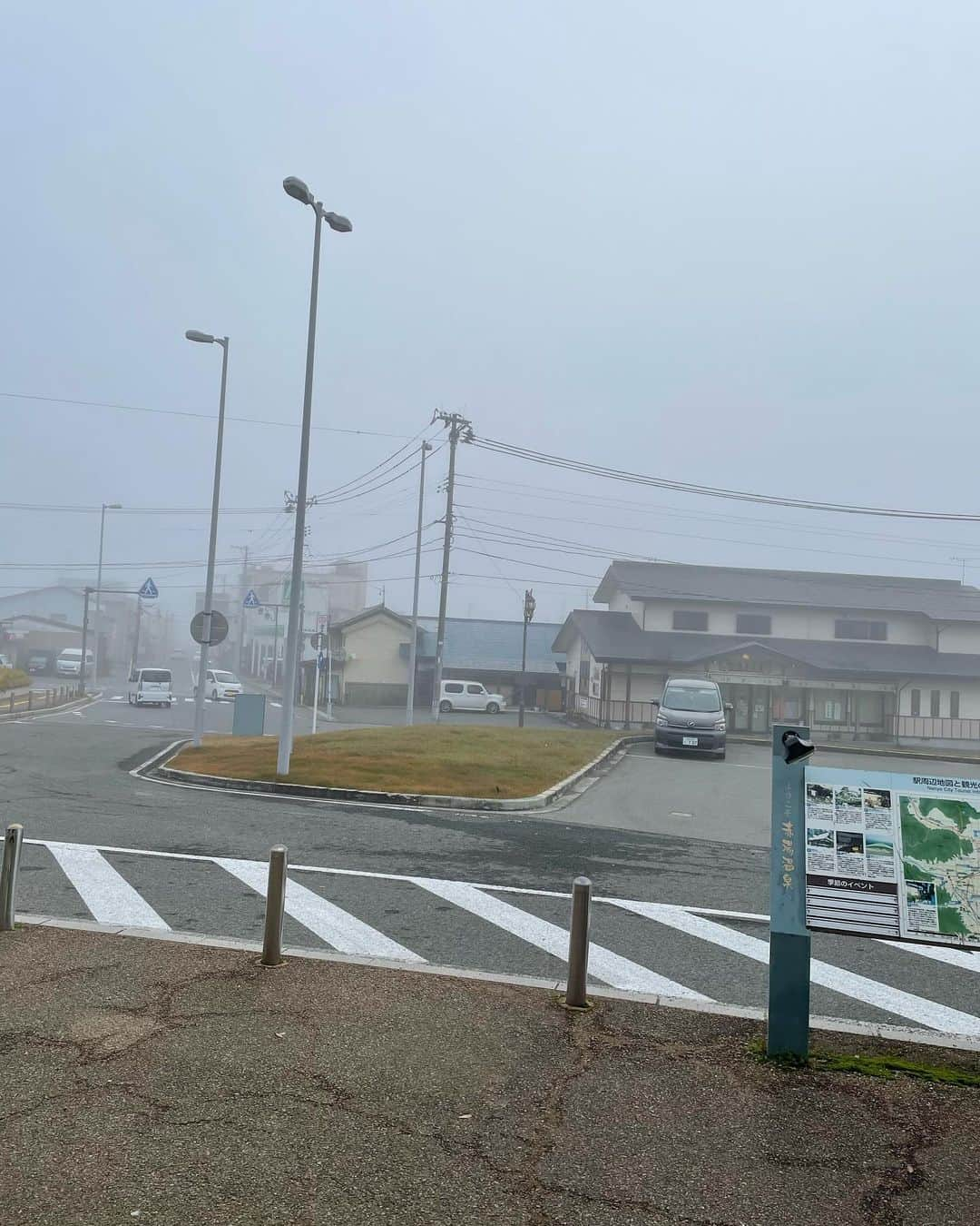 大林素子さんのインスタグラム写真 - (大林素子Instagram)「山形県南陽市の赤湯駅 売店にて 私の歌っております 南陽市応援ソングの 愛する人と歩きたいを 売っております！ 是非、お立ち寄りの際には よろしくお願いします🙇 ちなみに私は、いつも ラーメン買って帰ります🍜 南陽市ラーメン大使」11月15日 9時33分 - m.oobayashi