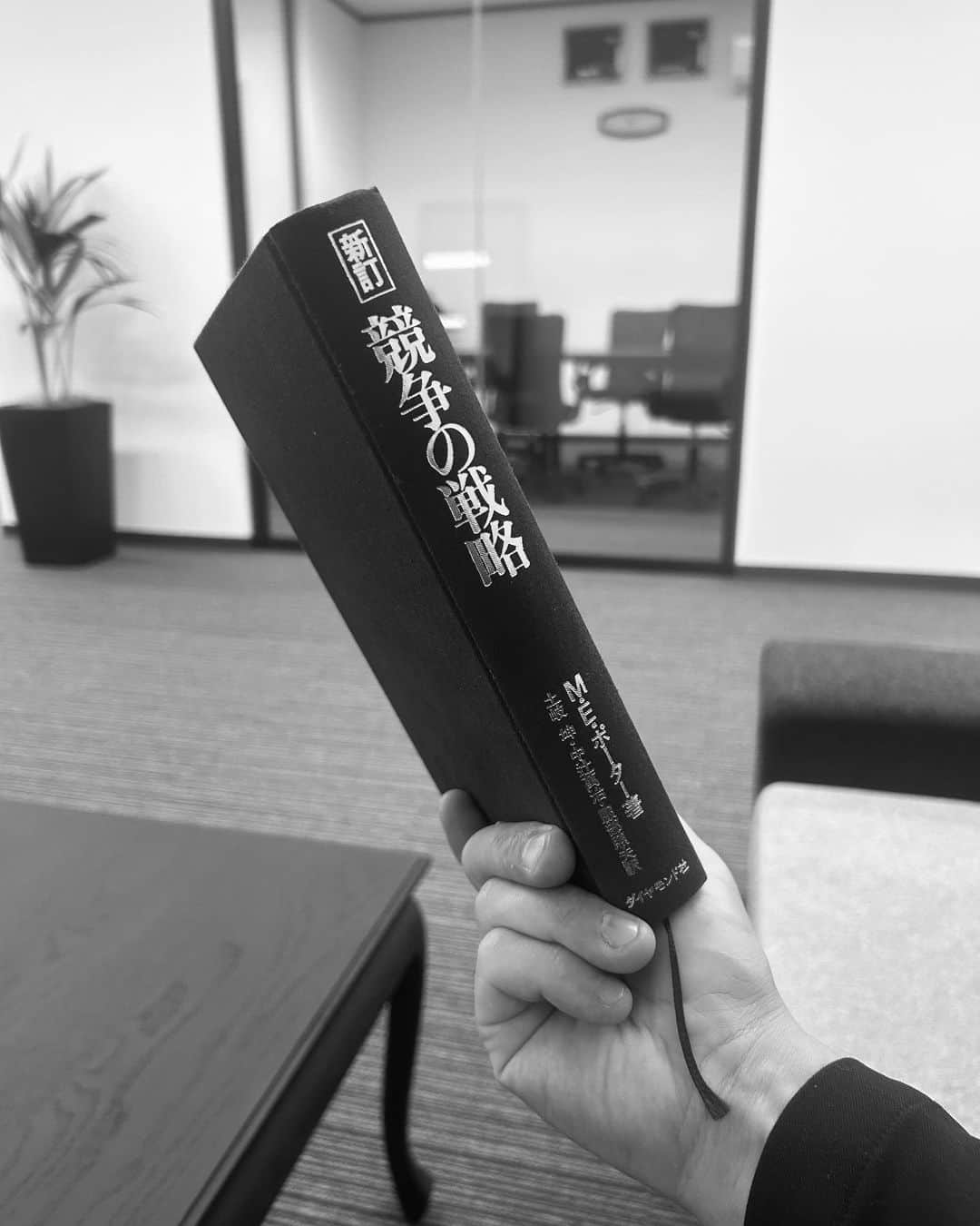 森澤祐介さんのインスタグラム写真 - (森澤祐介Instagram)「. 新規事業に伴い新しく会社を設立しました　 社名は「株式会社ALGONA」といいます  未来に向けて 戦略の 種まきを🌱  #アルゴナ」11月15日 15時08分 - yusuke_morisawa