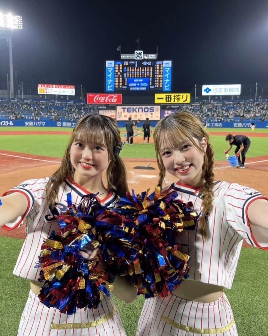 Passionさんのインスタグラム写真 - (PassionInstagram)「【14SANA】 みなさん、こんにちは！ 背番号14番SANA です🐻‍❄️🍅  2023シーズンも東京ヤクルトスワローズへ温かいご声燕をありがとうございました📣！  先日、発表させて頂きましたが、私は今シーズンを持ちまして、Passionを卒業します。  発表の投稿に沢山の温かいコメントをありがとうございました🥲♡ 一つ一つのコメントを読みながら、感謝の思いで心がいっぱいになりました🥹  ３年目として活動させていただいた今シーズンは、 グリーティングが再開しファンの皆様と交流させていただくことができたり、 自身としては初の松山燕征やビジター燕征に行ったり⚾️、 Passion公式グッズやコラボグルメの発売をさせて頂いたり、 振り返ってみるとたくさんの新しい挑戦をさせて頂き、素敵な思い出がある中でも… 何よりも今シーズンも皆様と一緒にスワローズを応燕できたこと、悔しさや嬉しさを分かち合えたことが本当に幸せでした🥺🫶  グラウンドから見える皆様の笑顔や温かいご声援、 Passion公式グッズのタオル、 手作りのうちわやボード、 SNS投稿へのいいねやコメント、 そして愛のこもったお手紙や差し入れ、 いろんな形で応燕してくださる全てが私のパワーの原動力でした😭♡ ありがとうの言葉では伝えきれないほど、感謝の思いでいっぱいです🤍  ファン感謝DAY2023では、皆さんに楽しんで頂けるよう、そして3年間分の感謝の恩返しが少しでもできるよう、全力で活動していきます✨  オンライン神宮タウンで17日から配信予定のPassion特別企画では初めてある事に挑戦しています🫣♡皆さん、私の最初で最後の挑戦をぜひチェックしてくださいね🎙️  そして！当日、皆様にお会いできること、本当に楽しみにしています💖  #東京ヤクルトスワローズ #東京 #ヤクルト #スワローズ #Swallows #YS #TOKYO #応燕 #情熱 #プロ野球 #Passion2023 #パッション　 #さあ行こうか #感謝 #TEAMSWALLOWS」11月15日 15時09分 - ys_passion_official