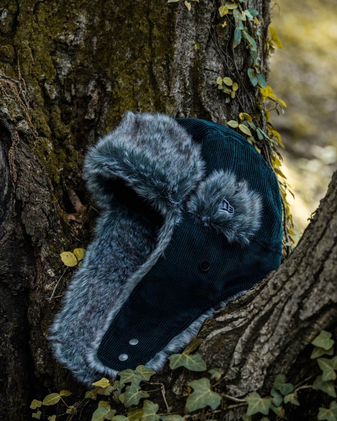 New Era Japan オフィシャル Instagram アカウントのインスタグラム：「【Corduroy Trapper】⁠ ⁠ 秋冬シーズンの定番モデルThe Trapperをフィーチャーしたコレクション。太い畝が特徴の、8ウェルのコーデュロイ生地を採用しています。 ⁠ ⁠ #NewEra⁠ #ニューエラ」